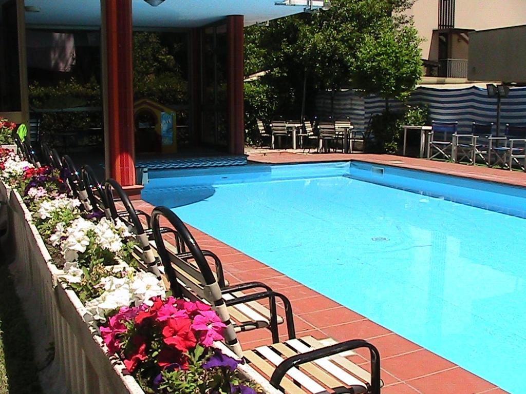 Hotel Universo Rimini Eksteriør bilde